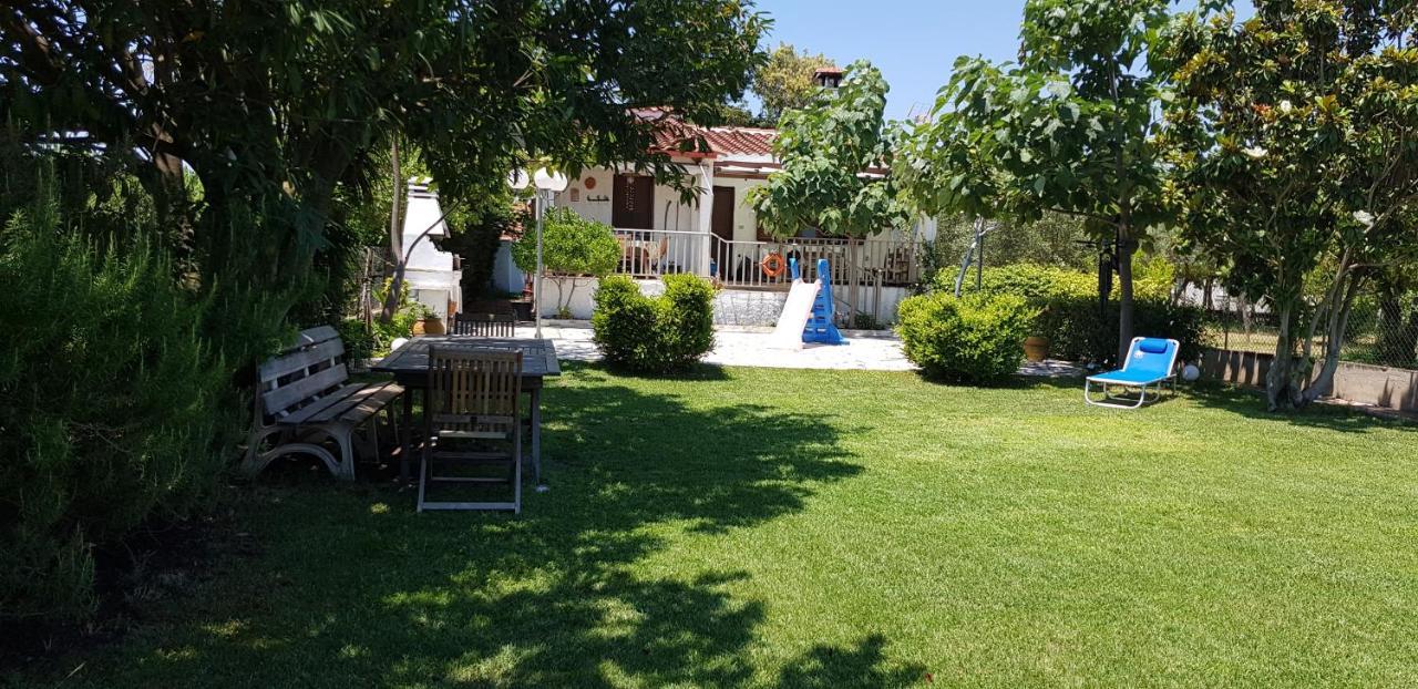 Country House By The Sea !!! Villa Karavomilos  Exterior photo